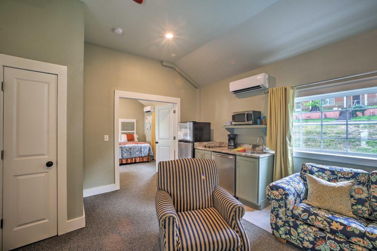 Downtown Branson Cottage With Pool Access! Exterior photo
